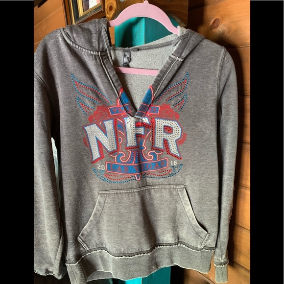 Ladies 2016 NFR Pull Over Hoodie, size Med - Picture 1 of 4